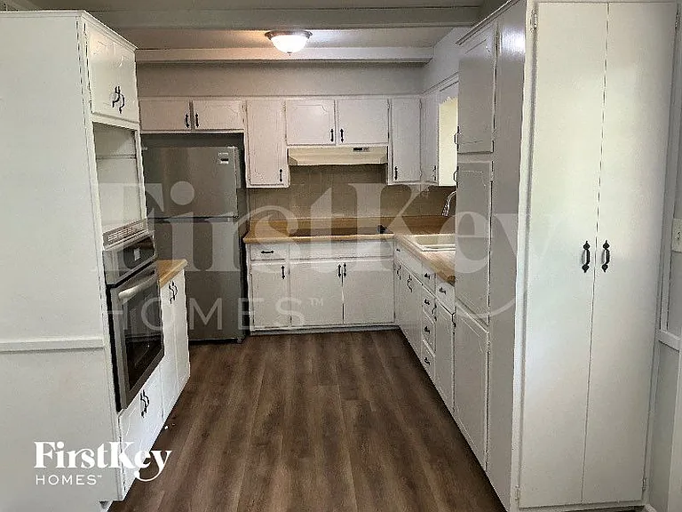 15403 E 43rd Ter S — Photo 7