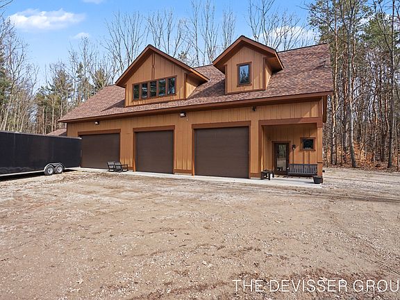 2nd image of 5837 Timber Bluff Trl