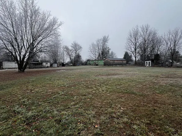 83 Bullard St, Gouverneur, NY 13642