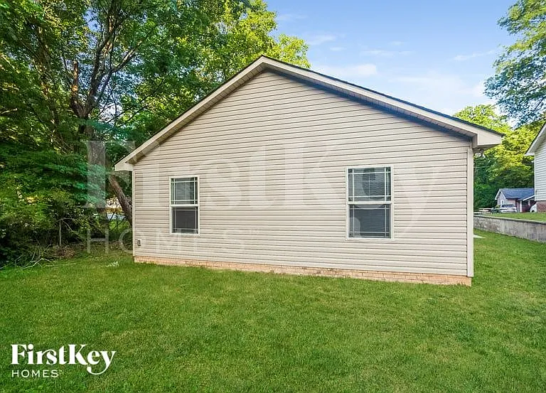 1000 Harris St — Photo 14