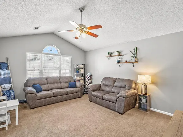 40 Southern Magnolia Dr, Beaufort, SC 29907