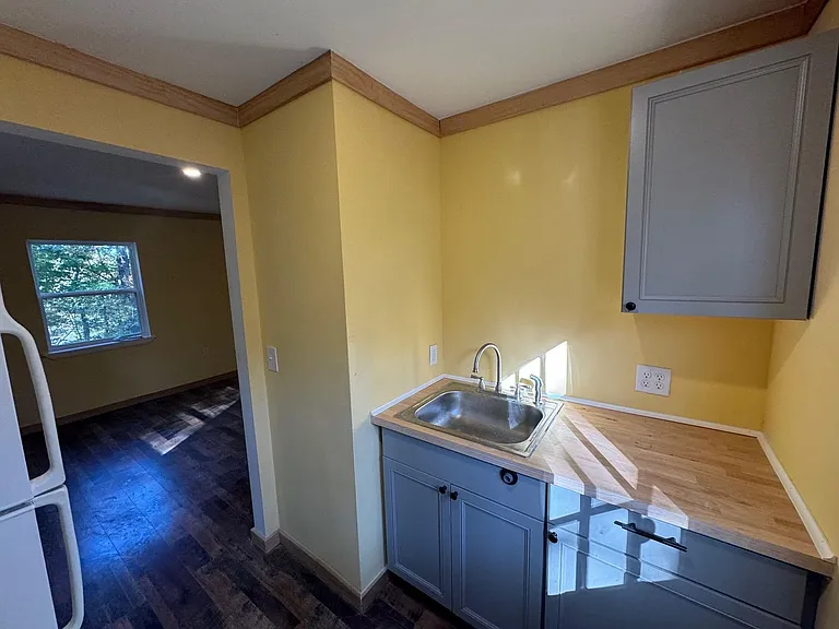 889 Elm St — Photo 3