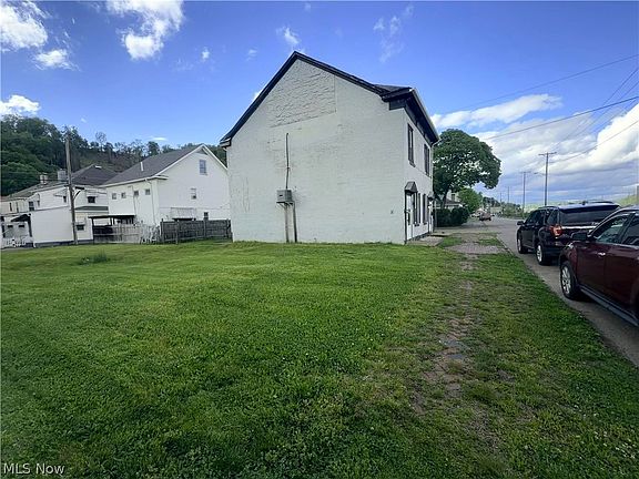 3rd image of 4587 Jefferson St