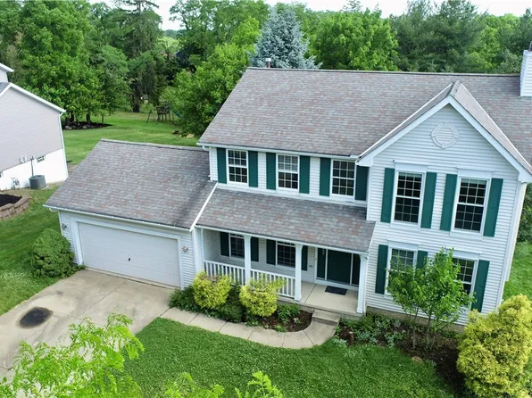 1021 Sugarhouse Ln, Medina, OH 44256