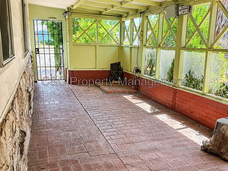 42625 Jefferson St — Photo 5