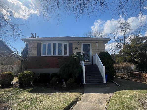 104 Ralph Avenue, Babylon, NY 11702
