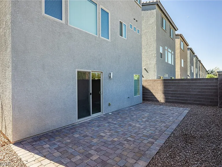 8040 Carpenter Creek Ave — Photo 22