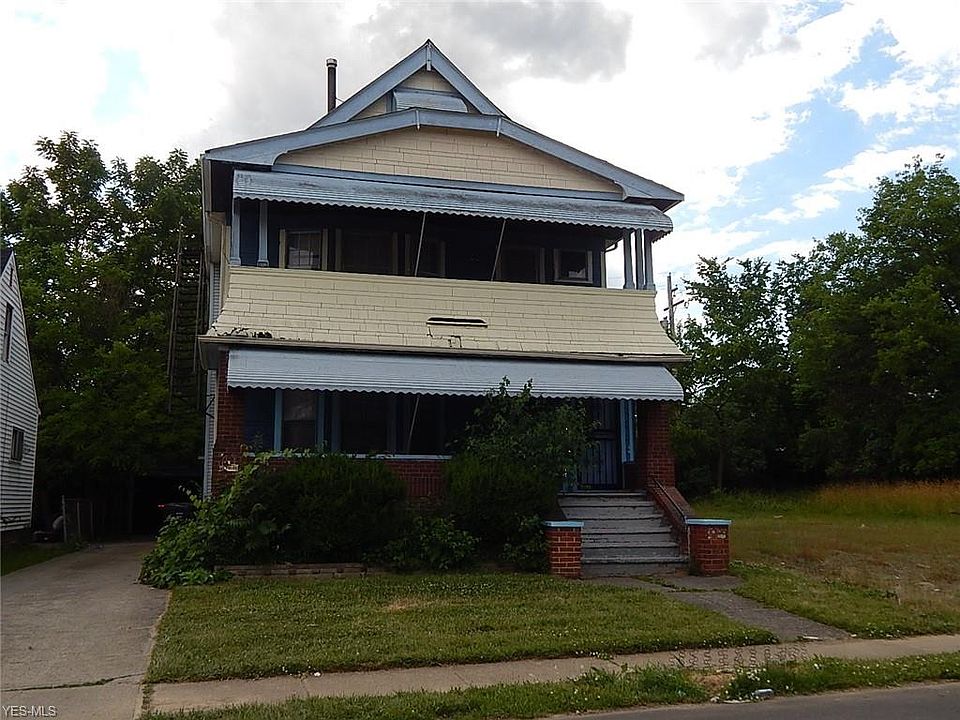 1st image of 3382 E 146th St