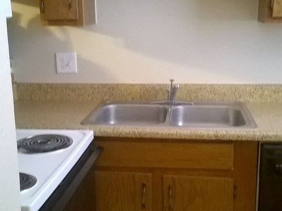 3rd image of 1819 Westminster St APT 101