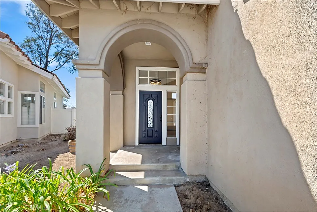 4 bed, 2.5 bath, 2187 sqft, $3,700 — Photo 4