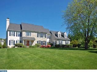 27 Fox Ridge Dr, Malvern, PA 19355