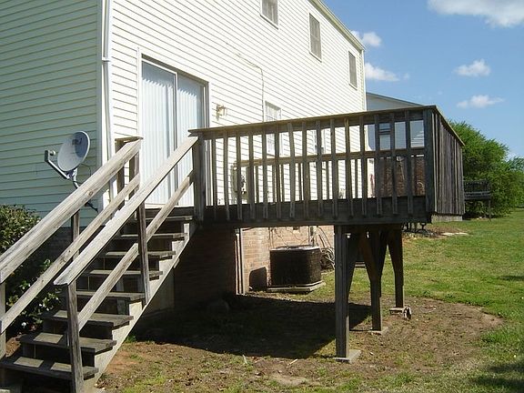 5th image of 227 Wexford Dr