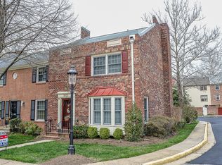 5920 Queenston St, Springfield, VA 22152