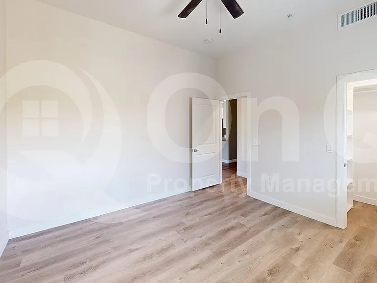 9160 N 67th Ave #219 — Photo 8
