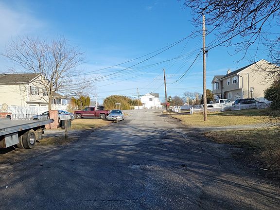 4th image of 105 Lombardy Dr