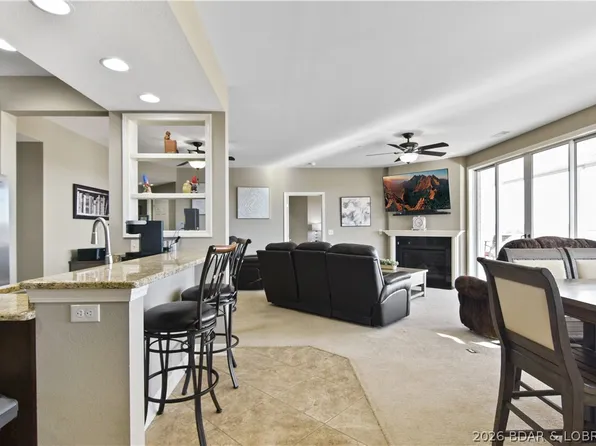 698 Summer Place Dr Unit 1B, Camdenton, MO 65020