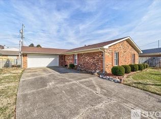 2611 Secretariat Dr, Owensboro, KY 42301