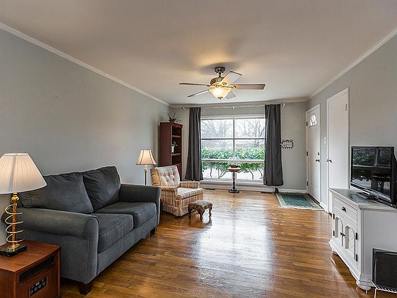 3rd image of 2057 Saint Teresa Dr