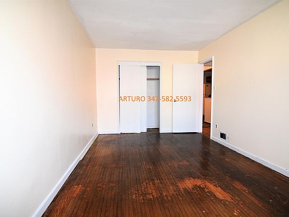3rd image of 1021 E 216th St #2