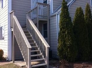 28 Uncas Rd, Stamford, CT 06902