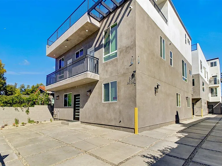 3018 West Blvd — Photo 2