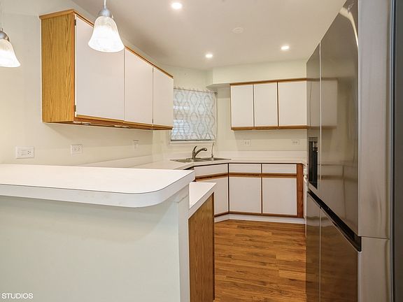 4th image of 1051 Rockport Dr #1051