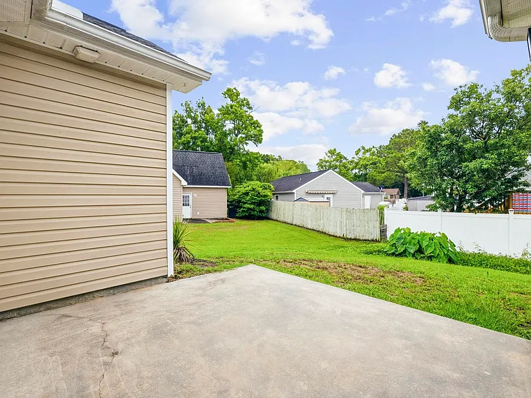 2375 Morlynn Dr — Photo 27