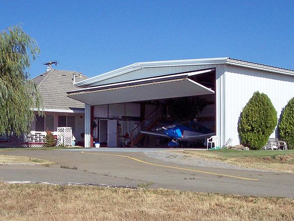 Hangar