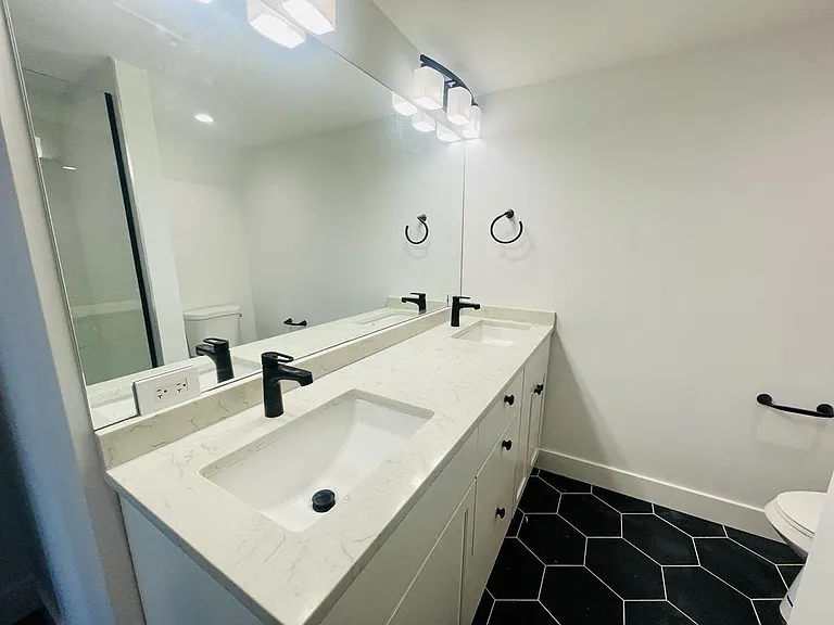 2309 N Campbell Ave #3 — Photo 14