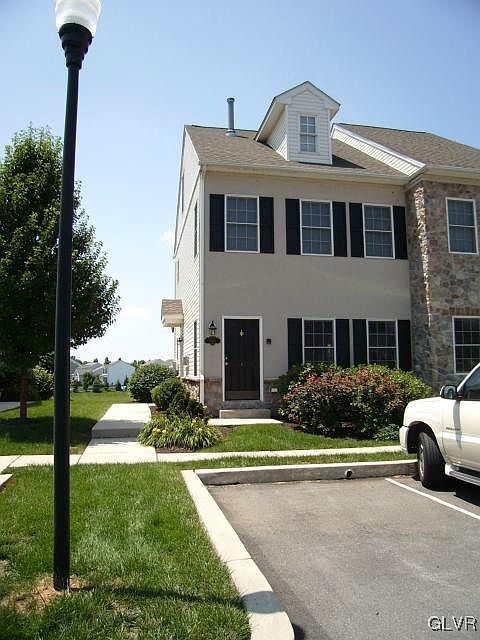 1st image of 1803A Chateau Pl