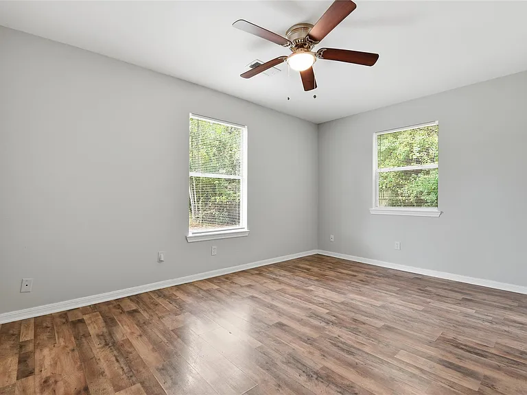 6203 Gaston St — Photo 21