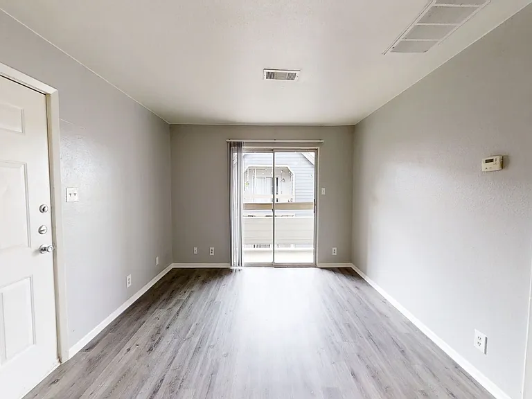 Hill Country Apartments — Photo 3