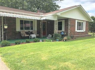 110 Morton Dr, Hamlin, WV 25523