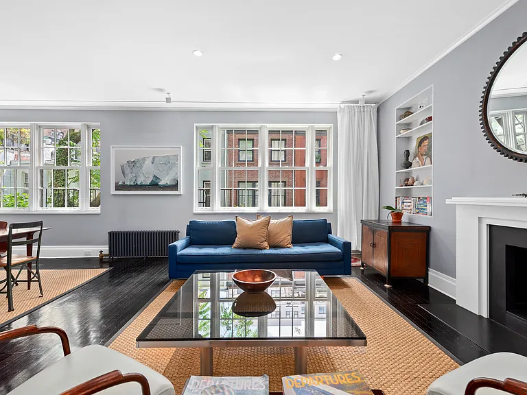 132 E 19th St #4EW — Photo 3