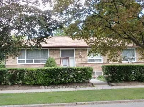 133 Meadowbank Rd #Basement, Toronto, ON M9B 5E2