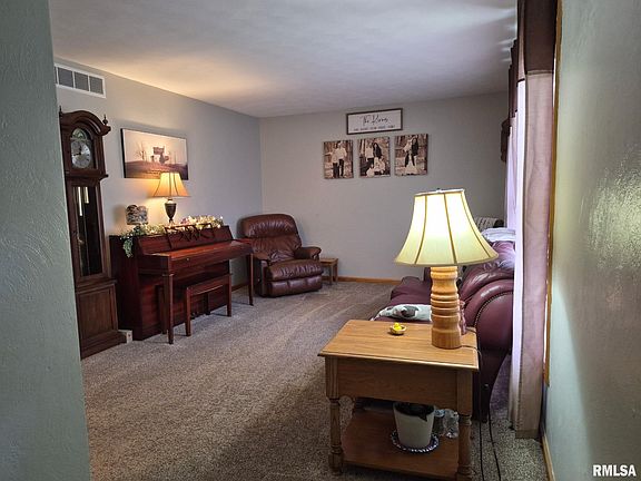 2nd image of 309 E Conrey St