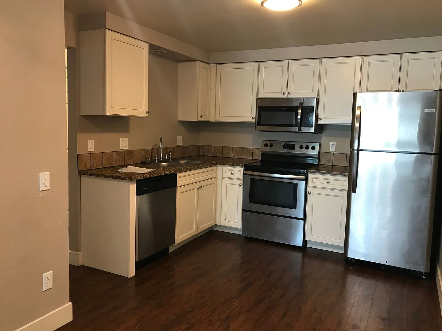 Portland Ave., 1010 NW - 01010-PORT-00 — Photo 3