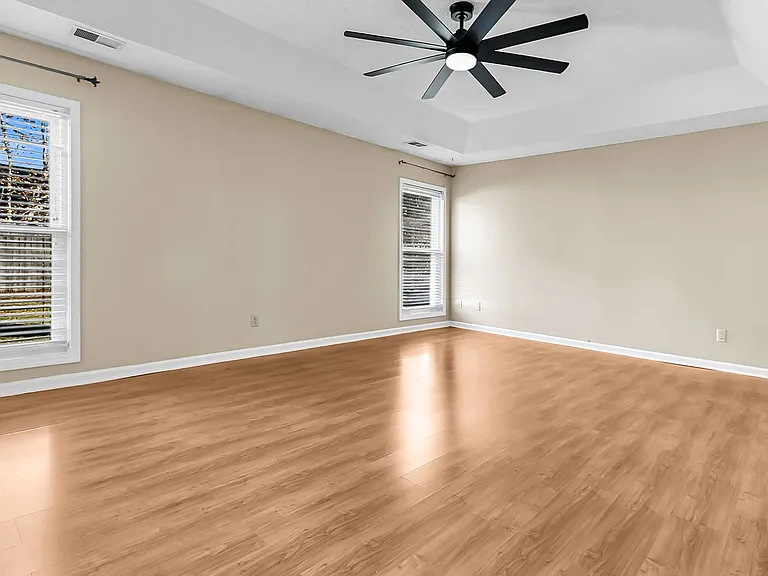 111 Hopper Dr — Photo 26