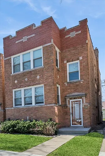 5546 N Austin Ave #1 Photo 1