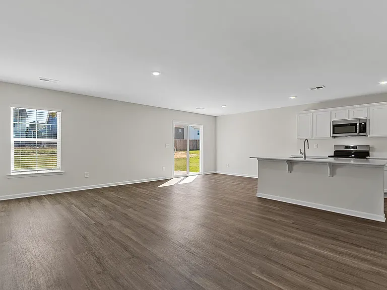 552 Corkscrew Ln — Photo 8