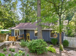 795 Cherokee Ln, Signal Mountain, TN 37377