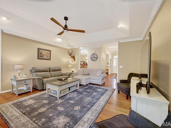 5th image of 1640 Indian Creek Dr