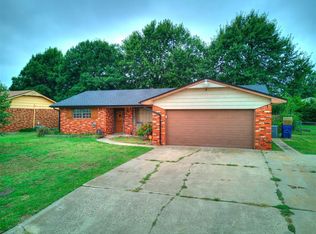 2804 Villa Dr, El Reno, OK 73036
