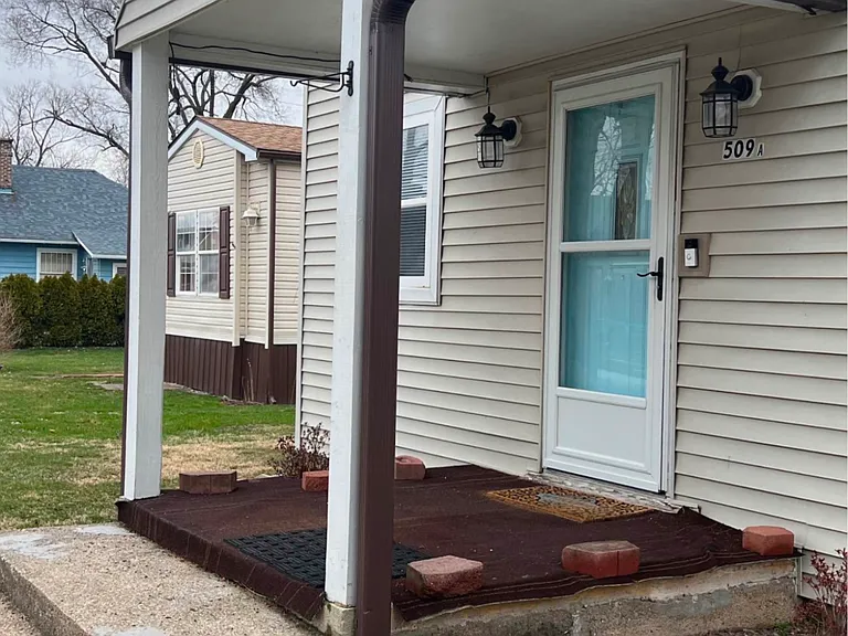 509 N Race St #A — Photo 1