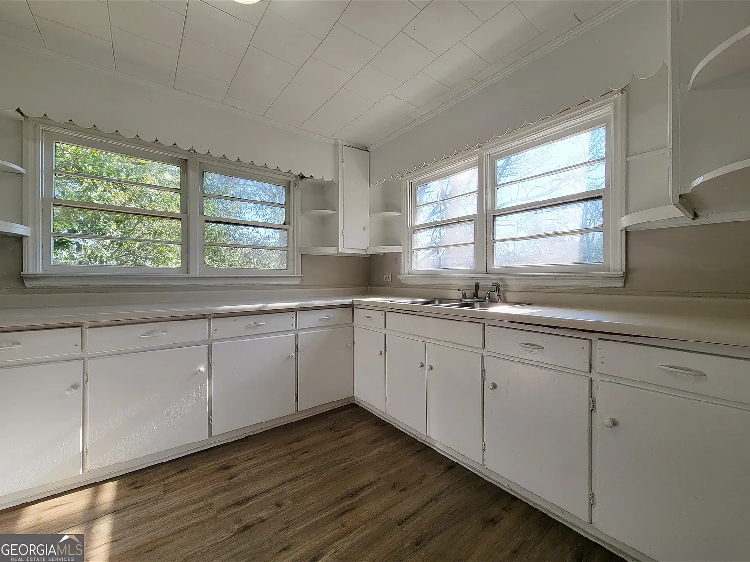 2 bed, 1.0 bath, 720 sqft, $1,015 — Photo 3