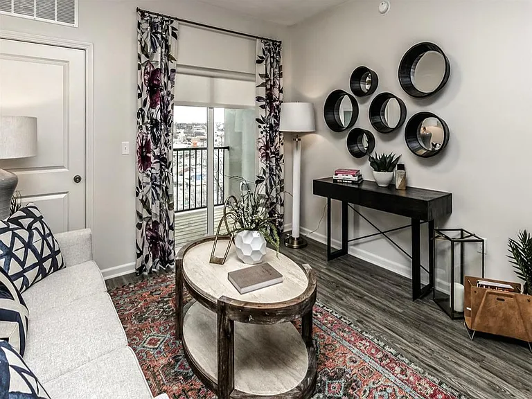 The Duke Omaha — Photo 13