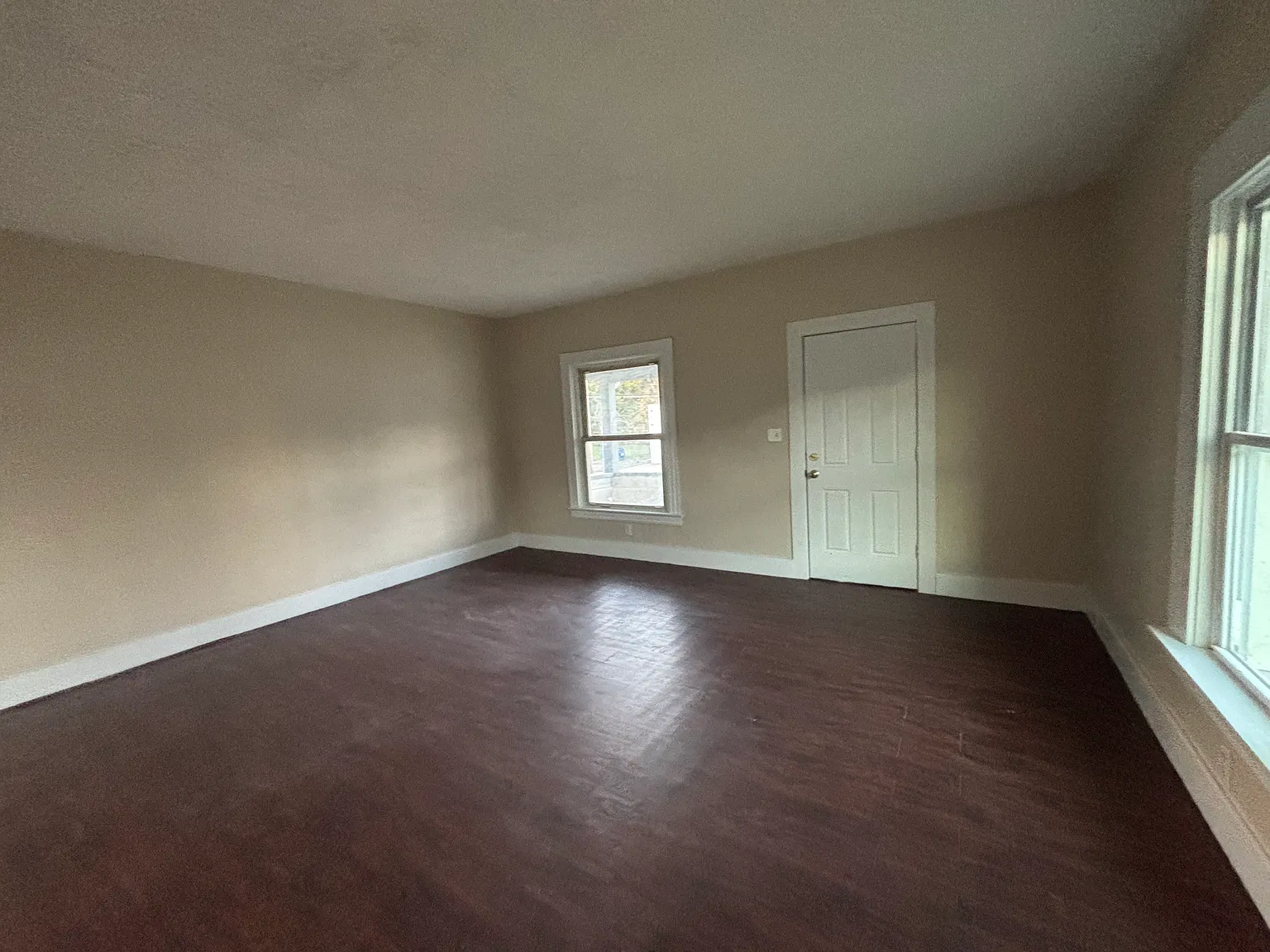 2 bed, 1080 sqft, $900 — Photo 4