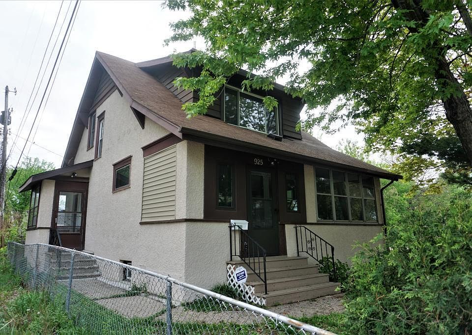 1st image of 925 Sylvan St