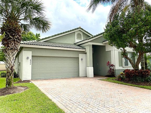 3rd image of 8944 Agliana Cir