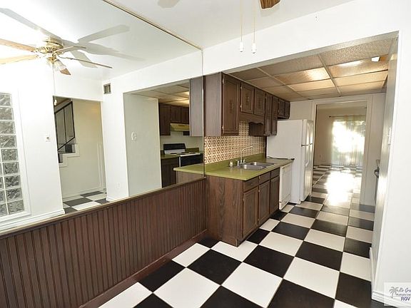 4th image of 401 Boca Chica Blvd APT 108